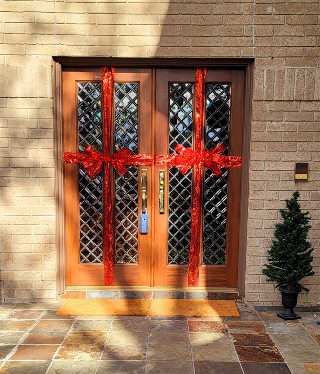 15823 Brook Forest Drive, Houston, Texas image 2