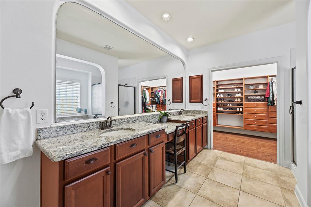 9210 Cold Hollow Lane, Missouri City, Texas image 15