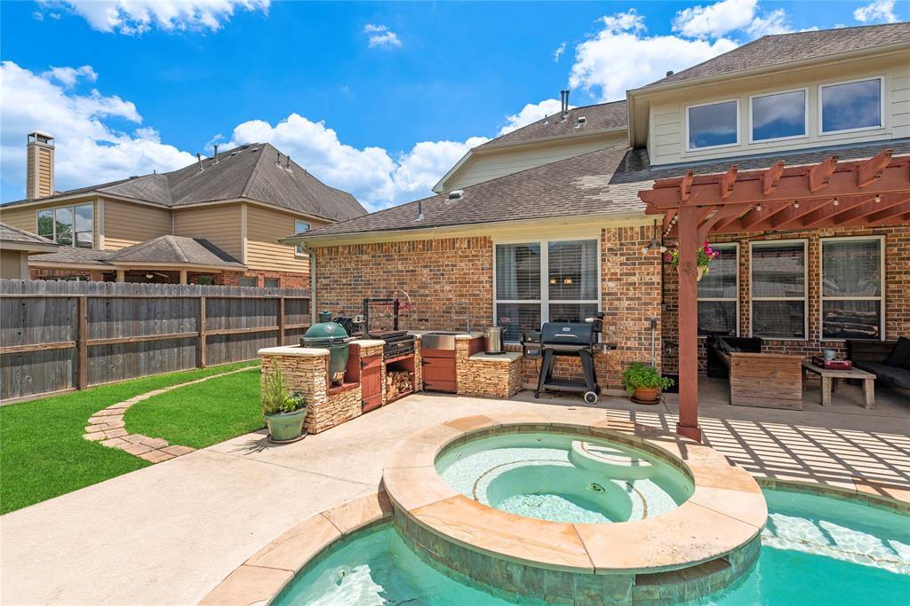 9210 Cold Hollow Lane, Missouri City, Texas image 43