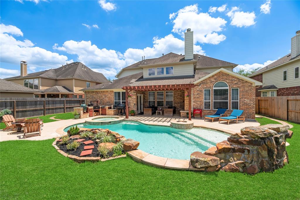 9210 Cold Hollow Lane, Missouri City, Texas image 45