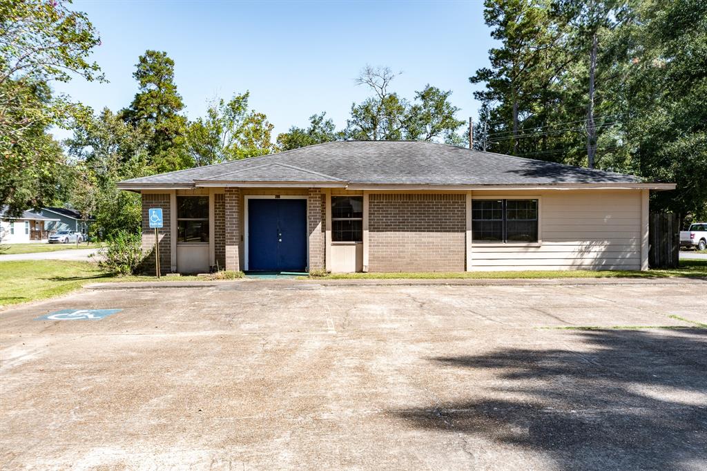 206 S Fenner Avenue, Cleveland, Texas image 1