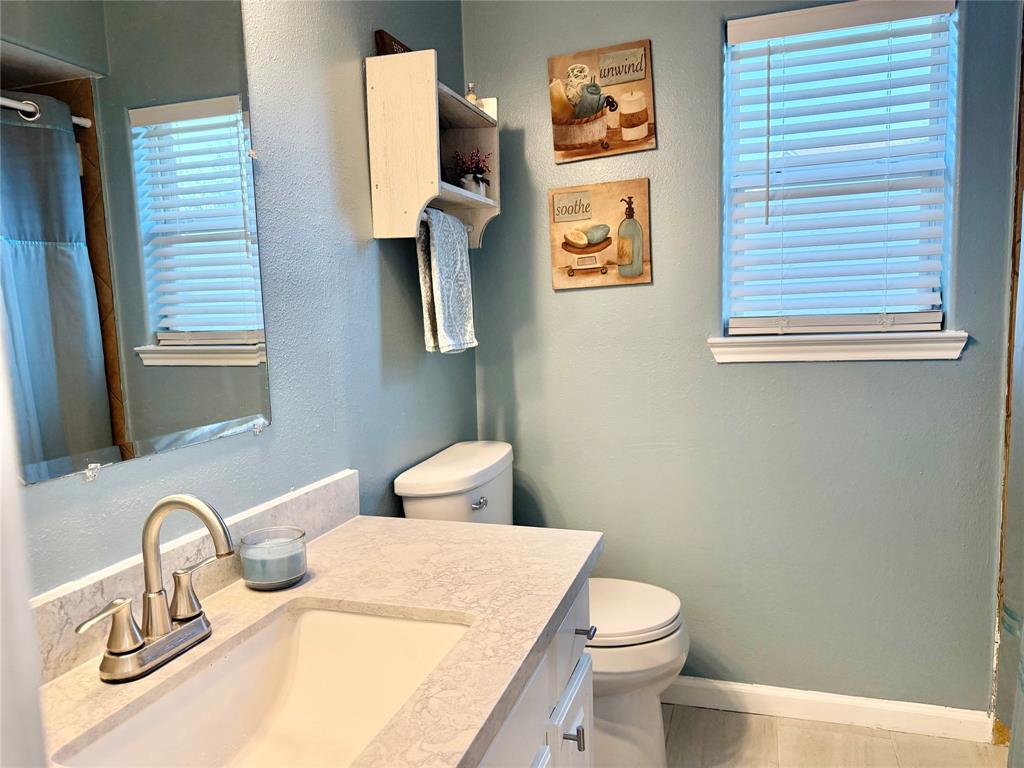 9805 King Arthur Court, La Porte, Texas image 27