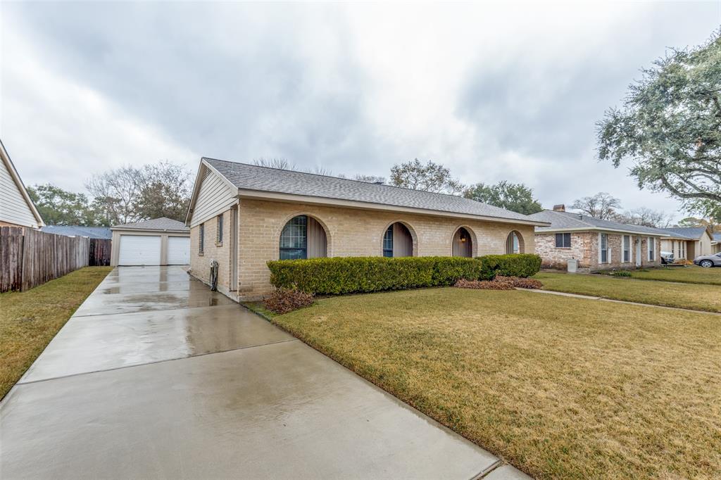 12122 Scottsdale Drive, Meadows Place, Texas image 4