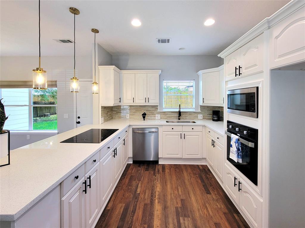 9267 Inlet Circle, Montgomery, Texas image 12