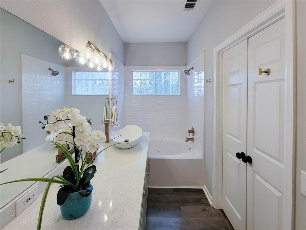 9267 Inlet Circle, Montgomery, Texas image 19