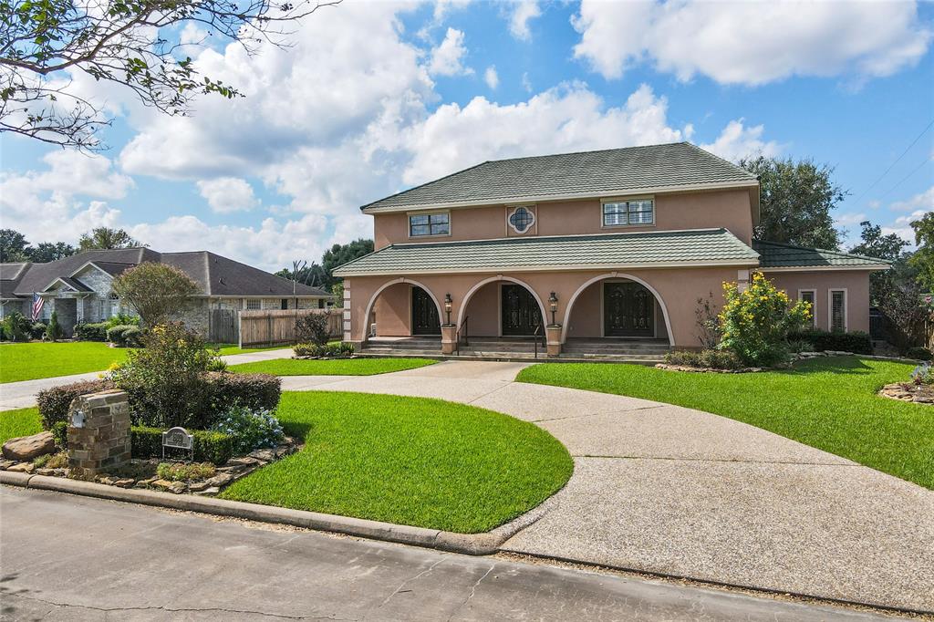 1802 Kelving Way Court, Wharton, Texas image 2