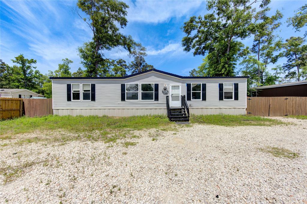 16569 Kingsbury Drive, Conroe, Texas image 2