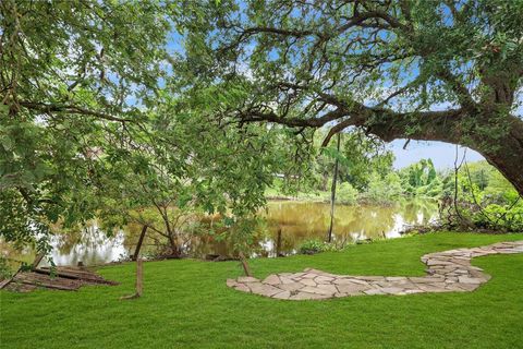 A home in Clute