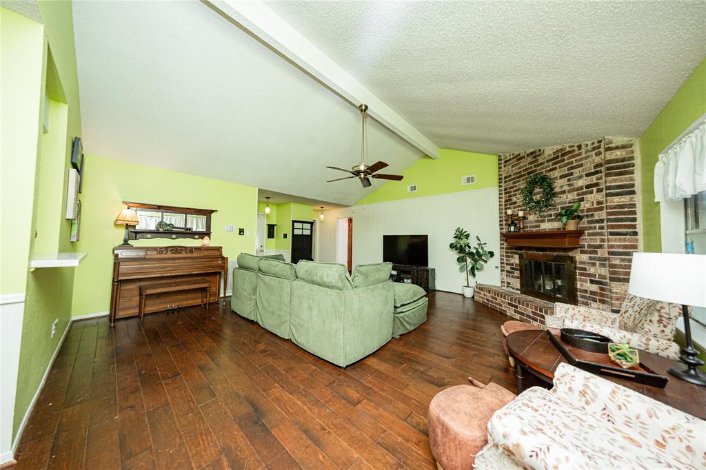 2026 Briar Ridge Drive, Rosenberg, Texas image 6