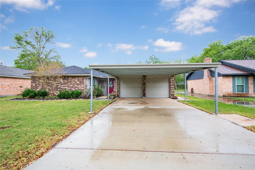 2026 Briar Ridge Drive, Rosenberg, Texas image 2
