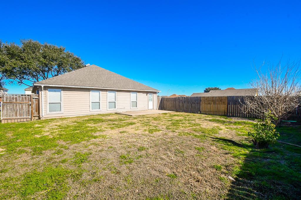 3519 Brook Shadow Drive, Brookshire, Texas image 23