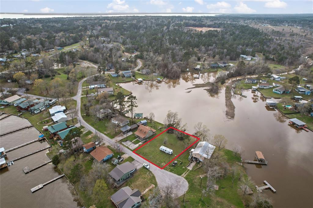 1341 Creeklake Drive, Onalaska, Texas image 3