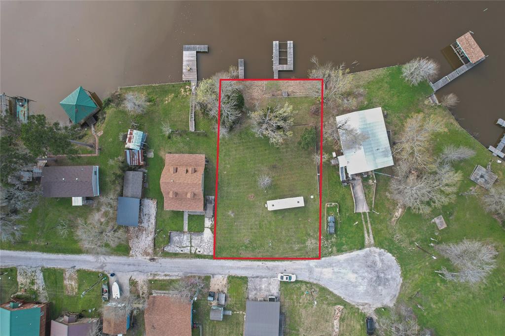 1341 Creeklake Drive, Onalaska, Texas image 2