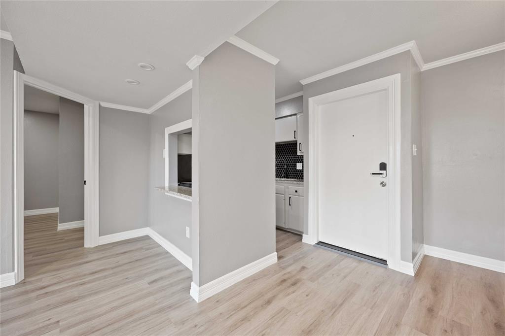 8425 Hearth Drive #35, Houston, Texas image 4