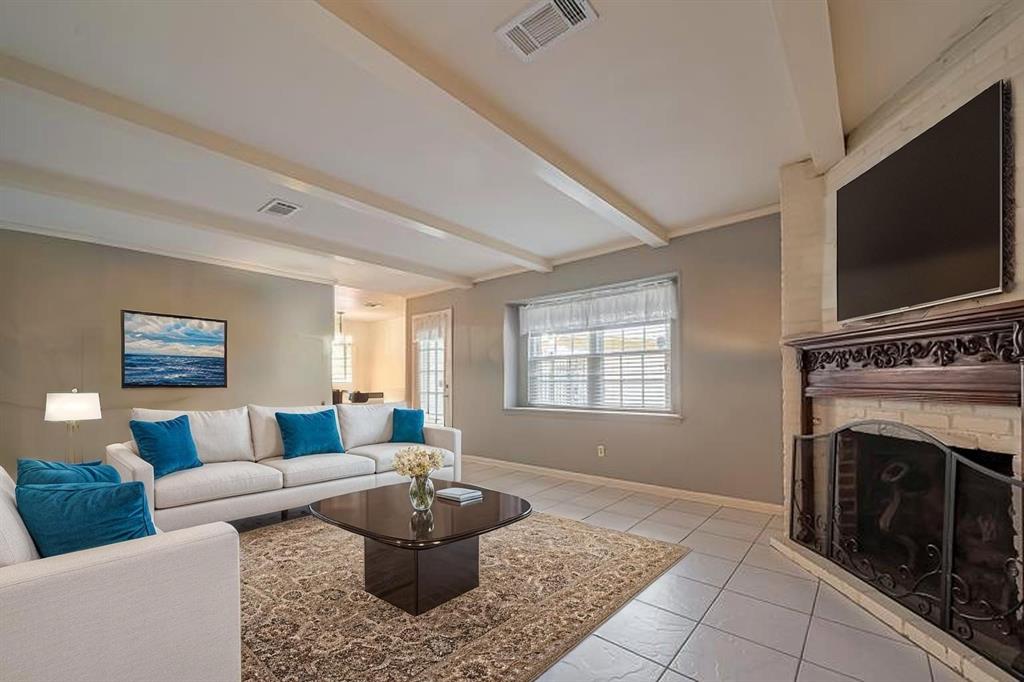 330 N Wilcrest Drive, Houston, Texas image 7