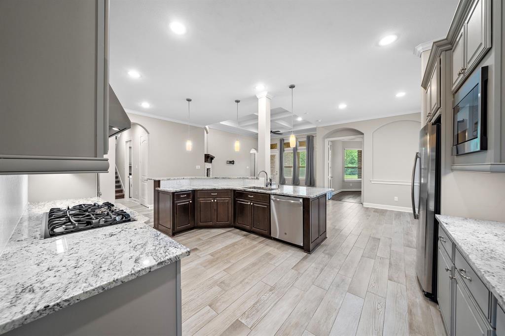 4021 Windsor Chase Drive, Spring, Texas image 6