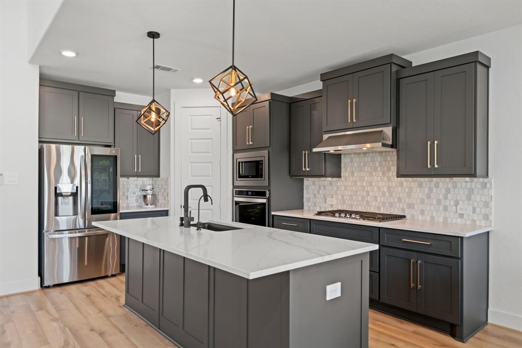 24911 Lily Hall Court, Tomball, Texas image 15
