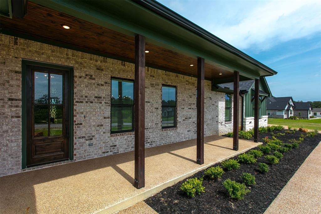 5616 Mill Water Court, Bryan, Texas image 3