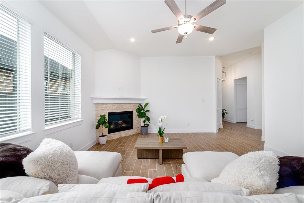 property-search 4 4603 Vaughan Way