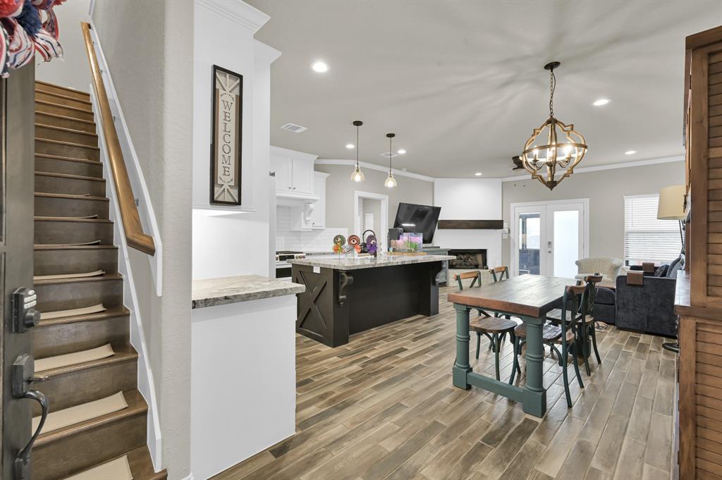 109 Cove Circle