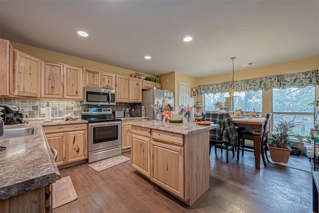 643 County Road 3706a, Splendora, Texas image 7