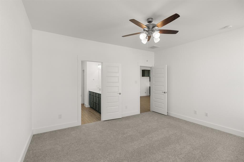 4607 Coral Bean Street, Pinehurst, Texas image 8