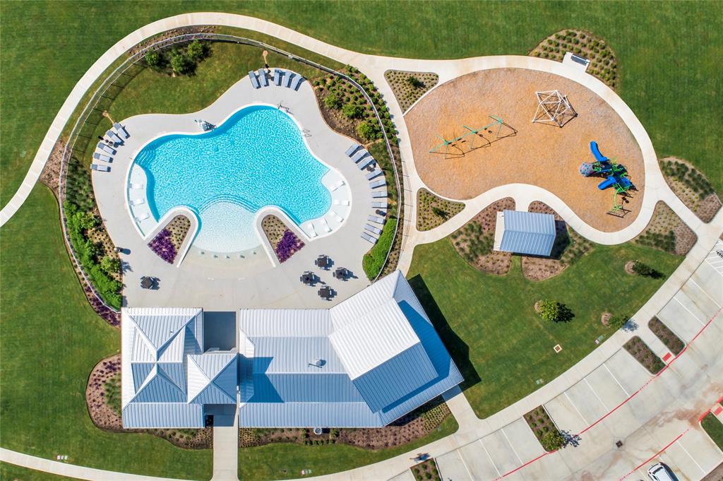 4705 Gully Marin Lane, League City, Texas image 12