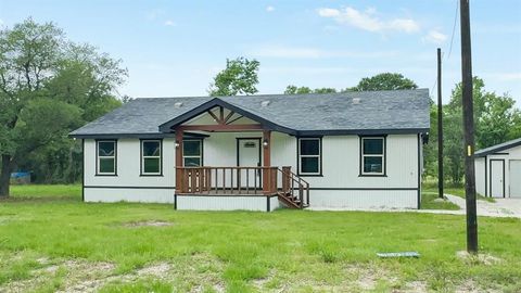 Manufactured Home in Huntsville TX 11 Pine Knot Square.jpg