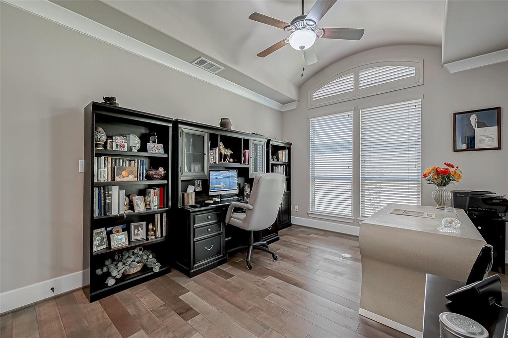 138 Aster Glow Circle, Conroe, Texas image 29