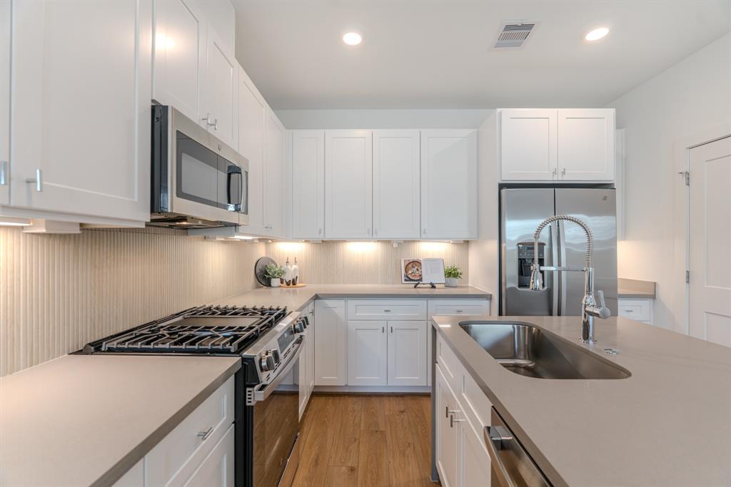 7608 Victory Reserve Streets, Houston, Texas image 17