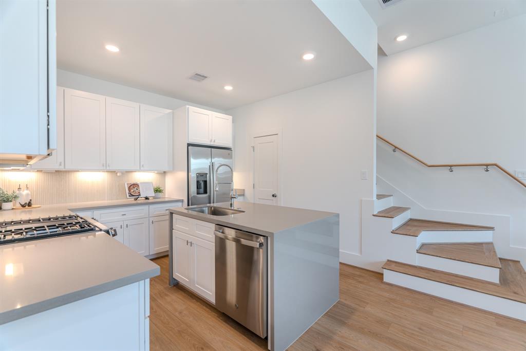 7608 Victory Reserve Streets, Houston, Texas image 14