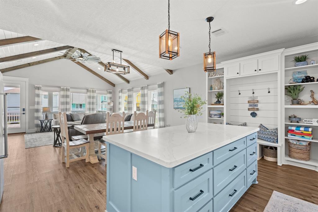 109 Ocean View Drive, Crystal Beach, Texas image 14