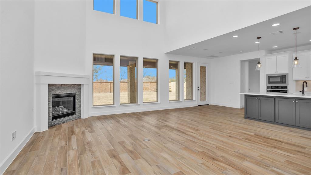 4911 Fountainhead Lane