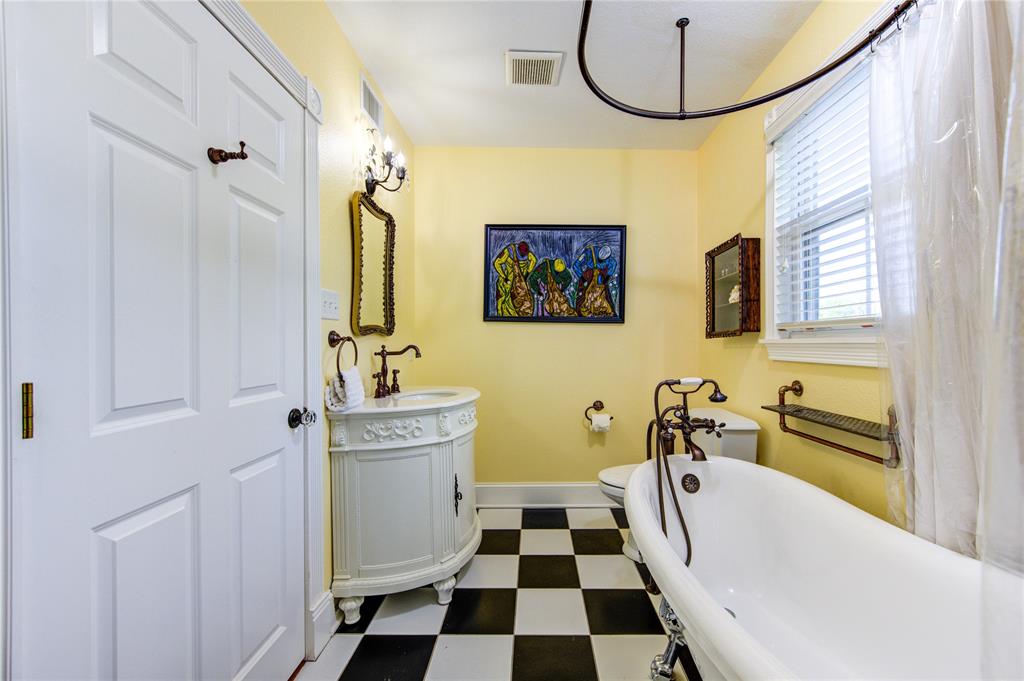 803 S La Salle Street, Navasota, Texas image 19