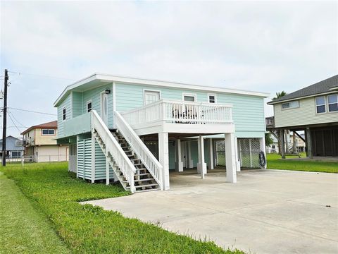 Photo of 16611 Jolly Roger Road, Jamaica Beach, TX 77554 (MLS # 18729150) Photo of 16611 Jolly Roger Road, Jamaica Beach, TX 77554 (MLS # 18729150)