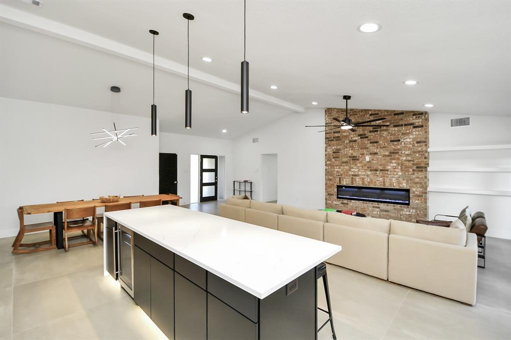 8906 Enchanted Forest Drive, Houston, Texas image 23