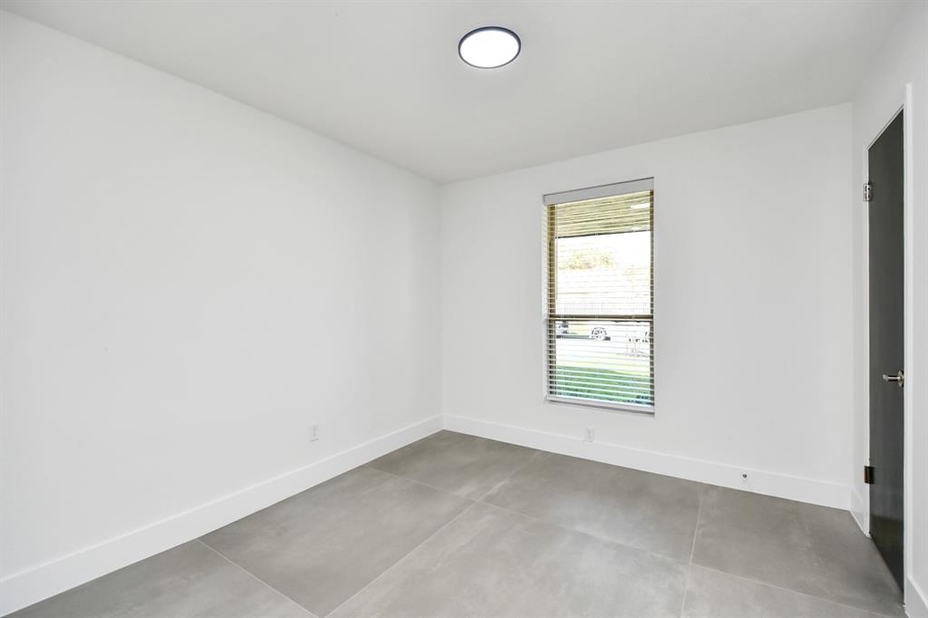 8906 Enchanted Forest Drive, Houston, Texas image 38