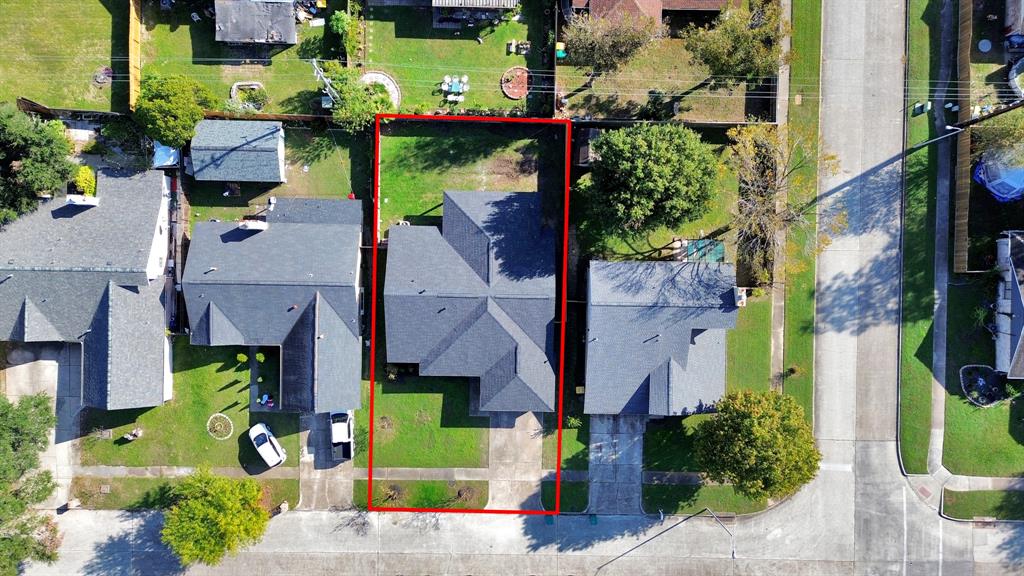 8906 Enchanted Forest Drive, Houston, Texas image 5