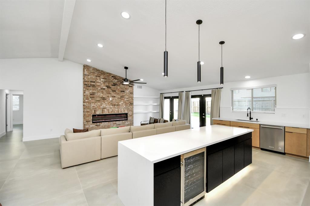 8906 Enchanted Forest Drive, Houston, Texas image 25