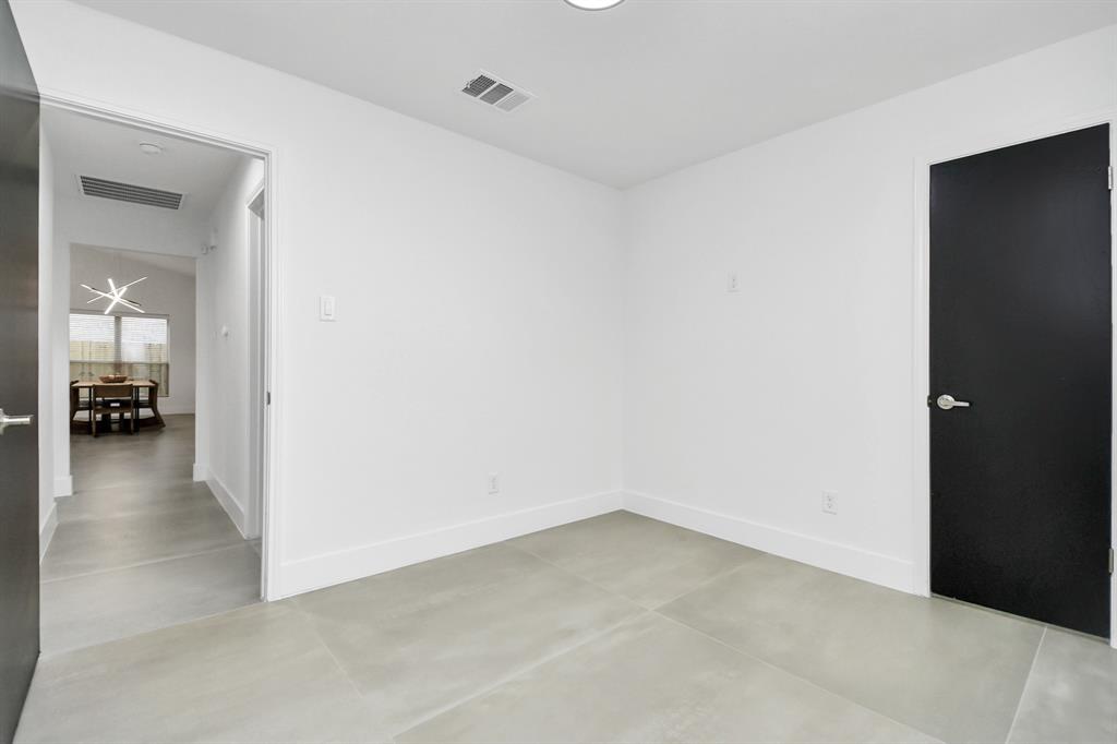 8906 Enchanted Forest Drive, Houston, Texas image 35