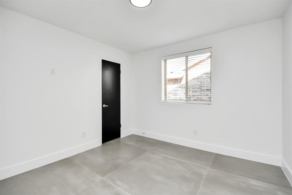 8906 Enchanted Forest Drive, Houston, Texas image 34