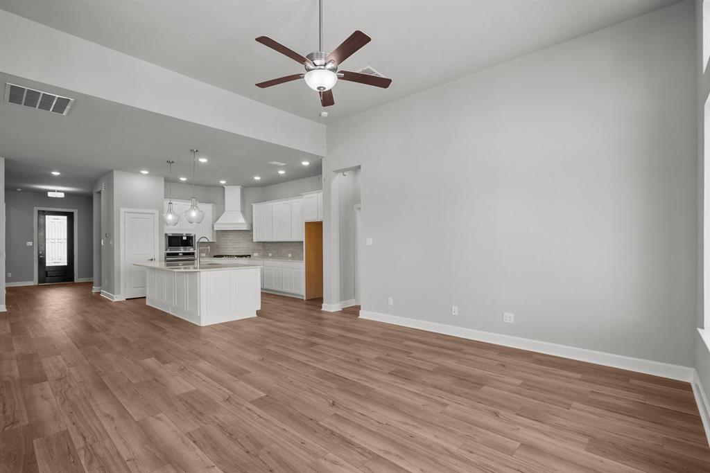5827 Pink Coral Lane, Manvel, Texas image 30