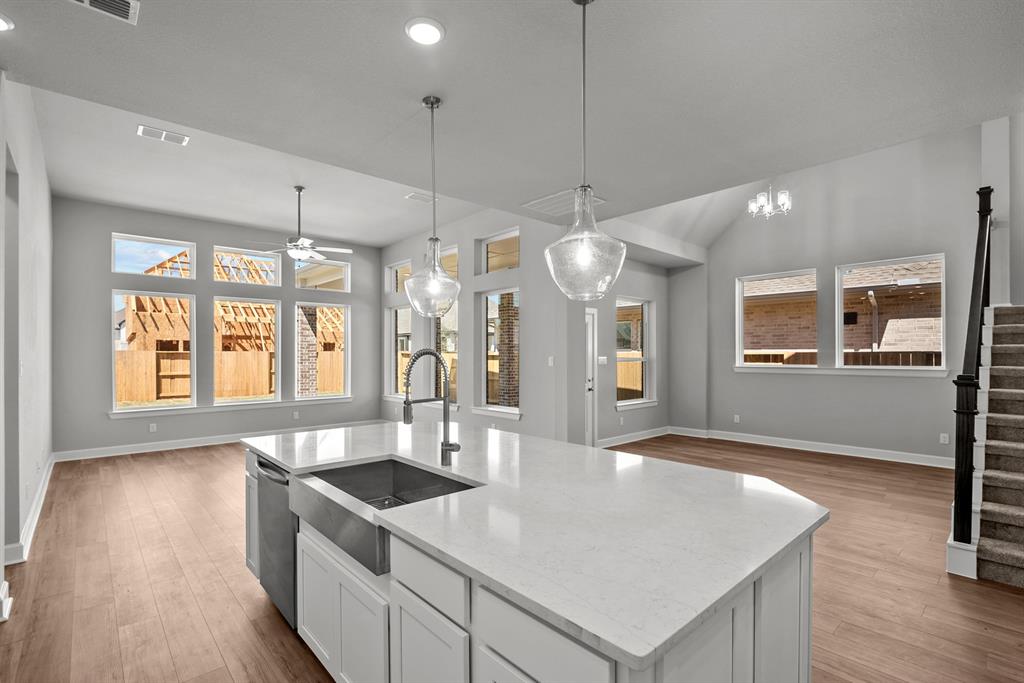 5827 Pink Coral Lane, Manvel, Texas image 26