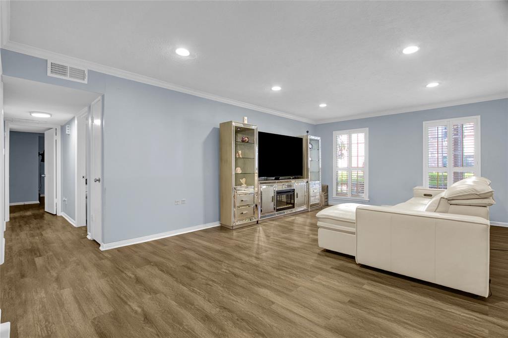 351 N Post Oak Lane #610, Houston, Texas image 1