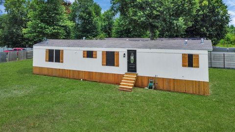 Photo of 2134 County Road 5017, Cleveland, TX 77327 (MLS # 93783070)