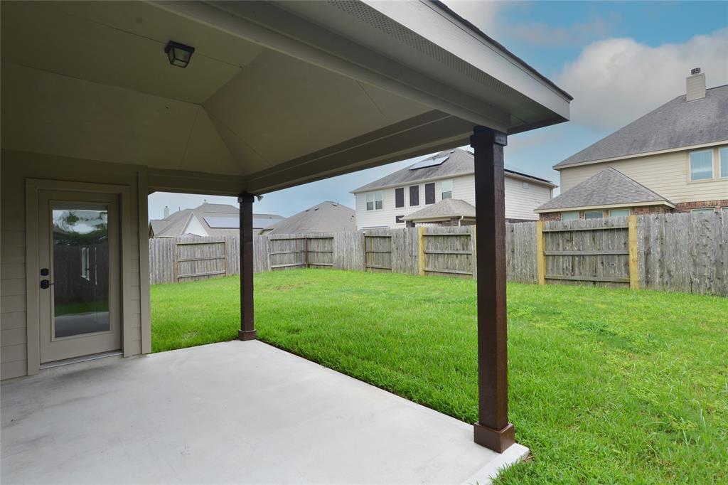 12421 Berberry Drive, Texas City, Texas image 21