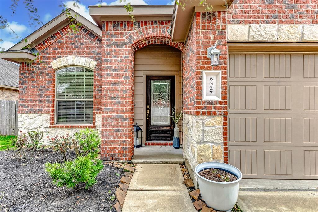 6527 Magellan Manor Drive, Richmond, Texas image 2