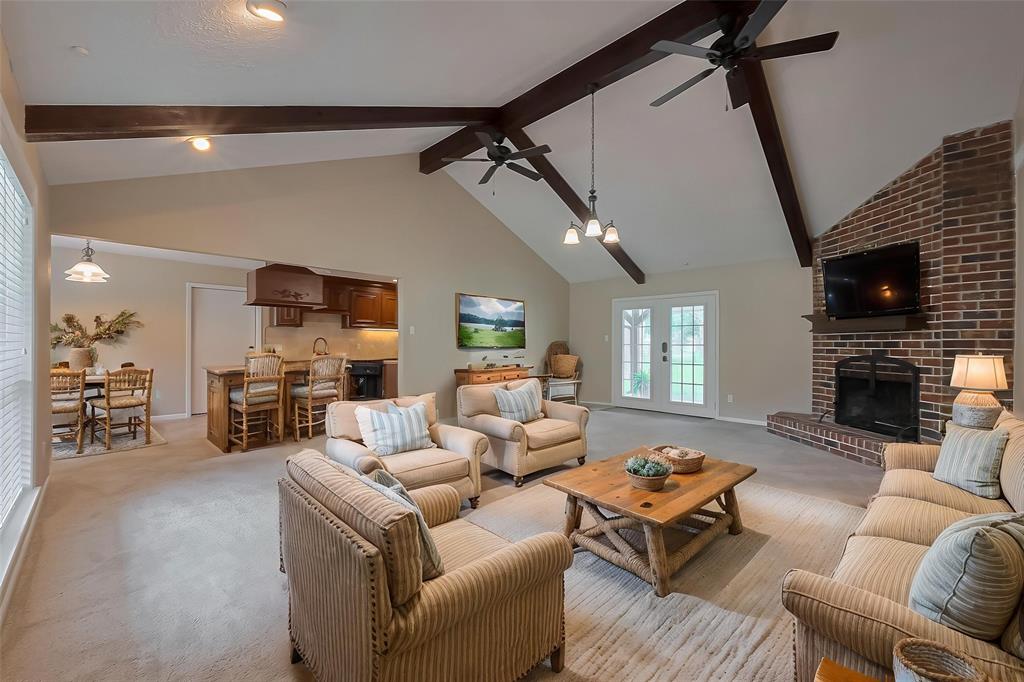 8 Riverwood Lane, Hempstead, Texas image 5