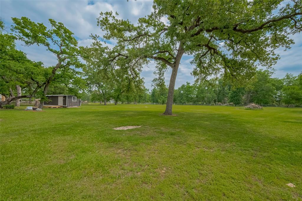 8 Riverwood Lane, Hempstead, Texas image 36