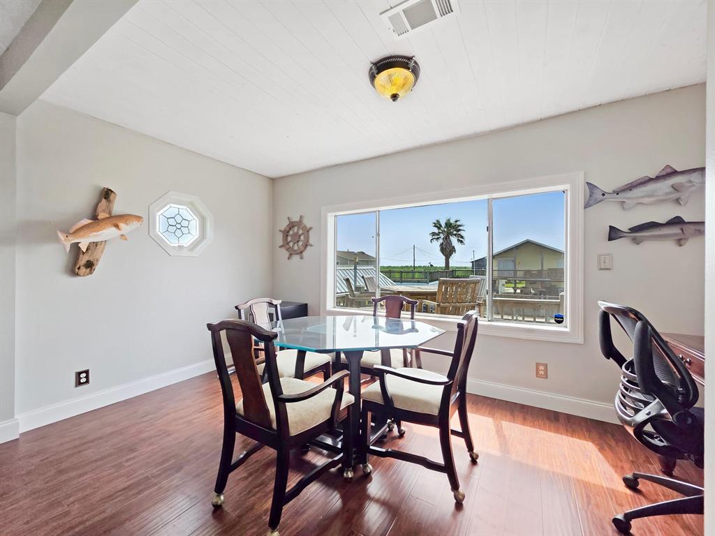 1221 Bay Street, Crystal Beach, Texas image 21
